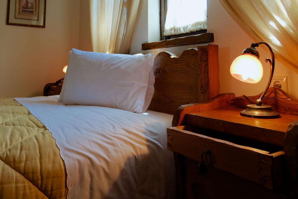 Petrini Gonia Lejlighedshotel Livadherón Værelse billede